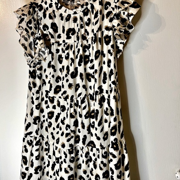 JODIFL Dresses & Skirts - Jodifl * Chic Animal Print Skirt *